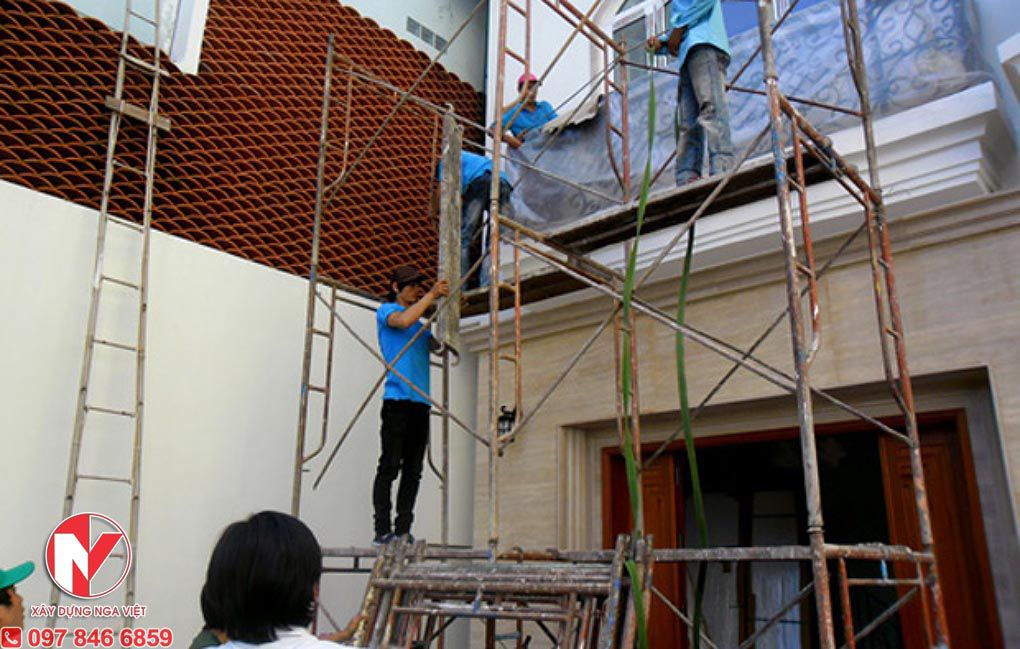 Hoàn thiện xây tô nhà tại Nga Việt