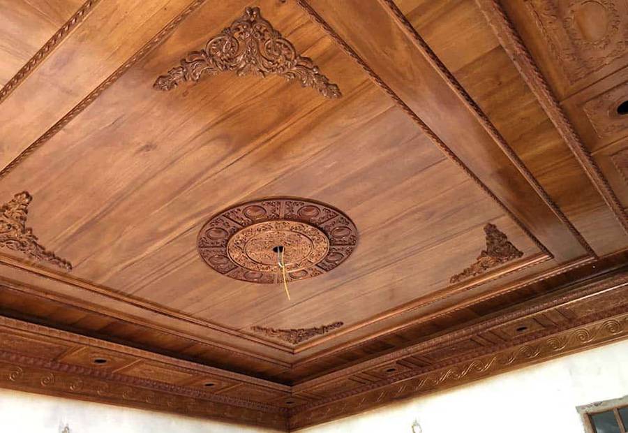 Mẫu trần nhà gỗ đậm chất cổ điển, sang trọng